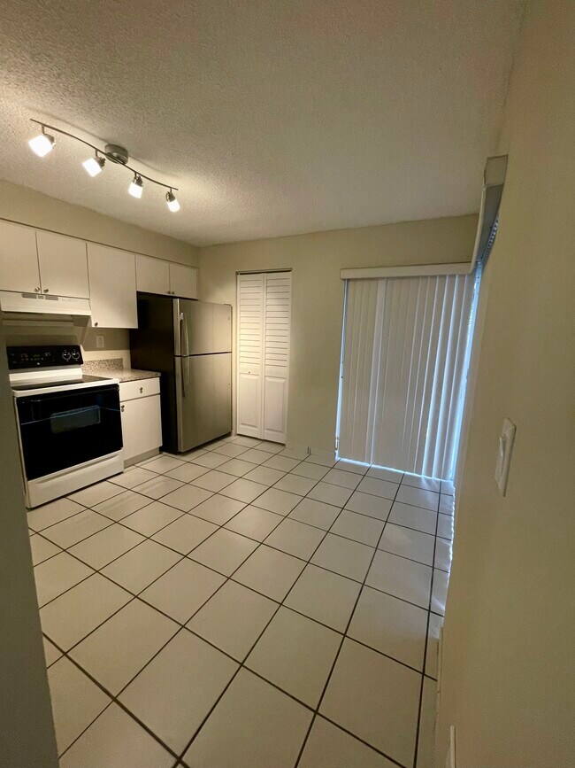 Foto del edificio - 7569 SW 109th Pl
