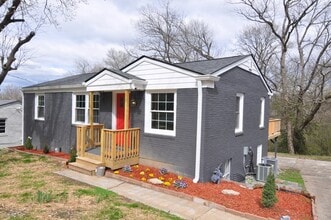 Building Photo - 820 Patricia Dr