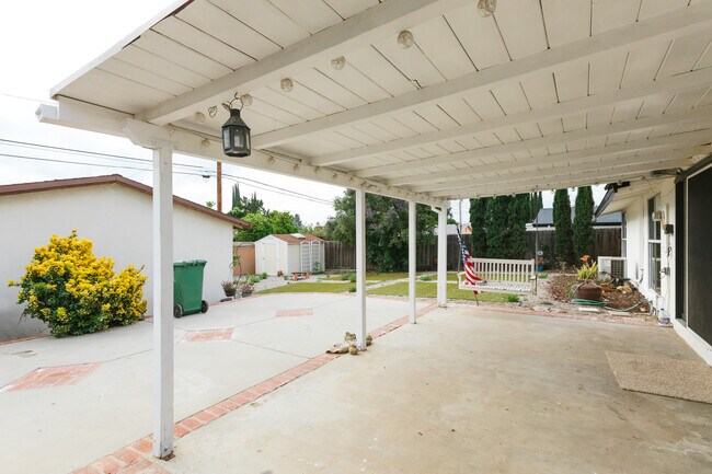 Building Photo - 8800 Winnetka Ave