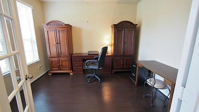 Foto del edificio - 6210 Eden Prairie Dr