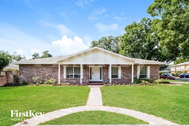 Building Photo - 815 Lake Elbert Ct