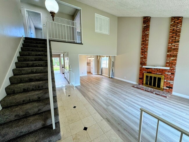Building Photo - 13029 Semora Dr