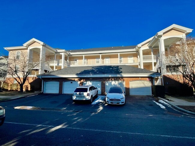 Photo - MeadowVista9041 Apartment