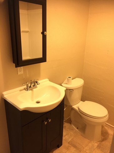 Foto del edificio - 216 Woodside Ln