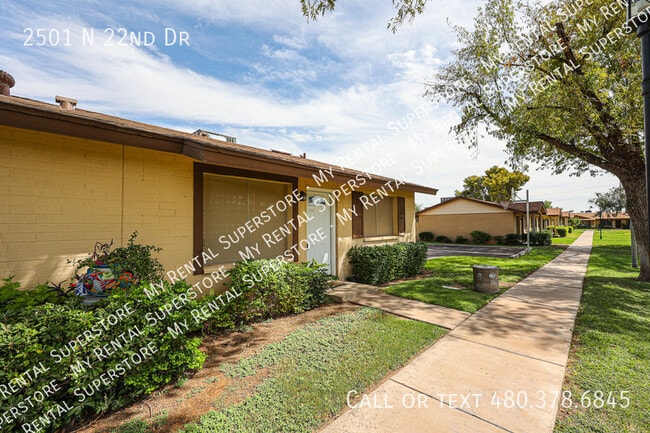 Building Photo - 2501 N 22nd Dr