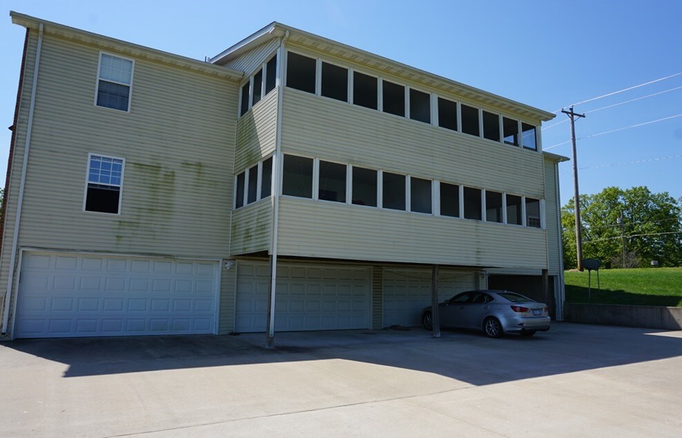 1984 Emily Drive Apartments in Rolla, MO