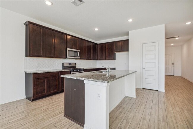 Building Photo - 23007 Forebear Dr