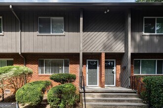 Building Photo - 1604 Briarcliff Rd NE