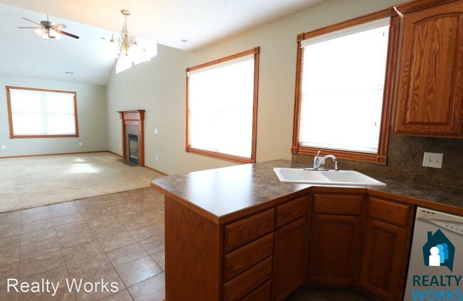 Building Photo - 3 br, 2.5 bath House - 5404 Folkways Place