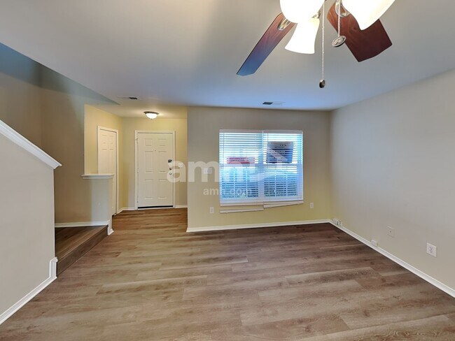 Foto del edificio - 5118 Valcourt Rd
