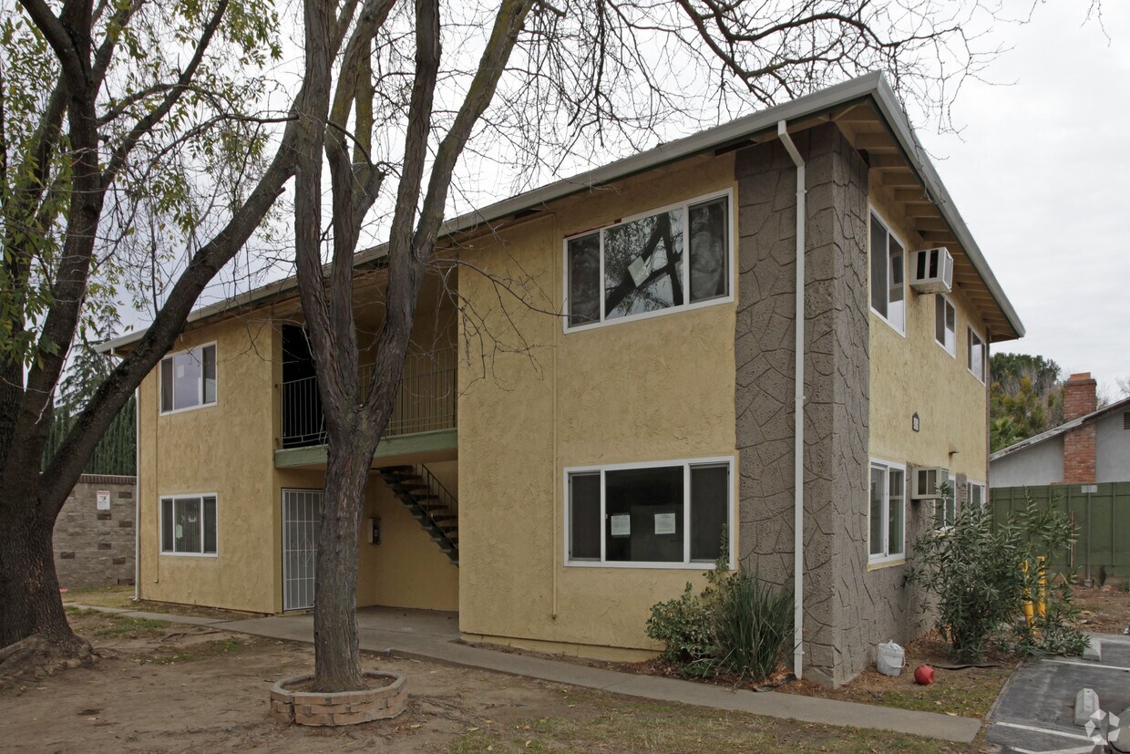 Primary Photo - 4536 Ashcroft Ave