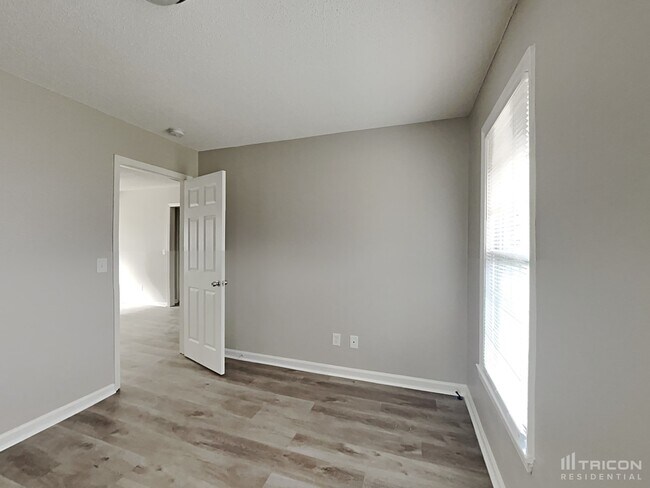 Foto del edificio - 146 Pinewinds Dr