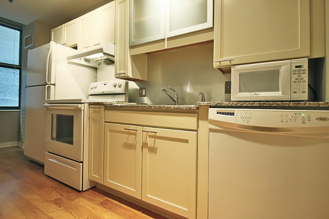 Photo - 161 W Randolph St Apartment