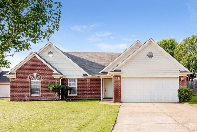 Building Photo - 10894 Carter Ln Cove
