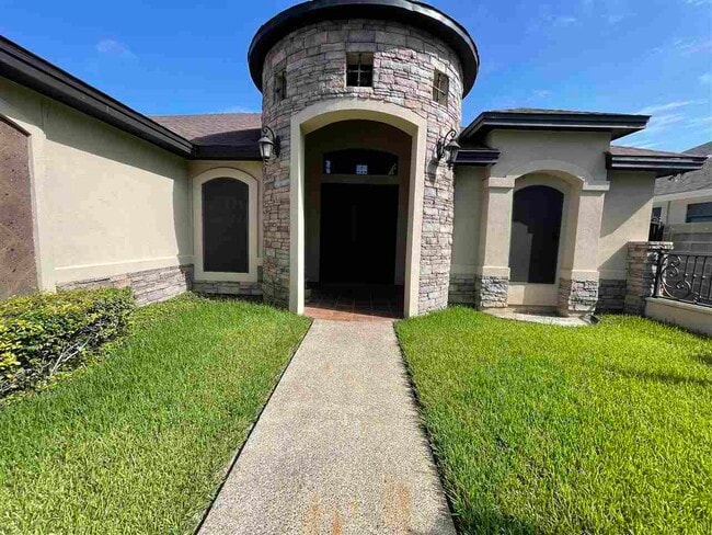 Building Photo - 3122 Rosco Dr