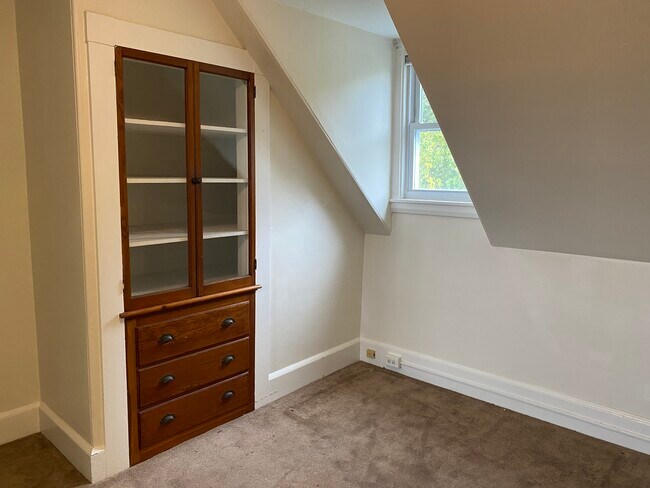 Photo - 39 Holly St Apartments