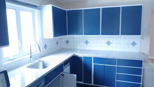 Building Photo - 8518 4th Ave