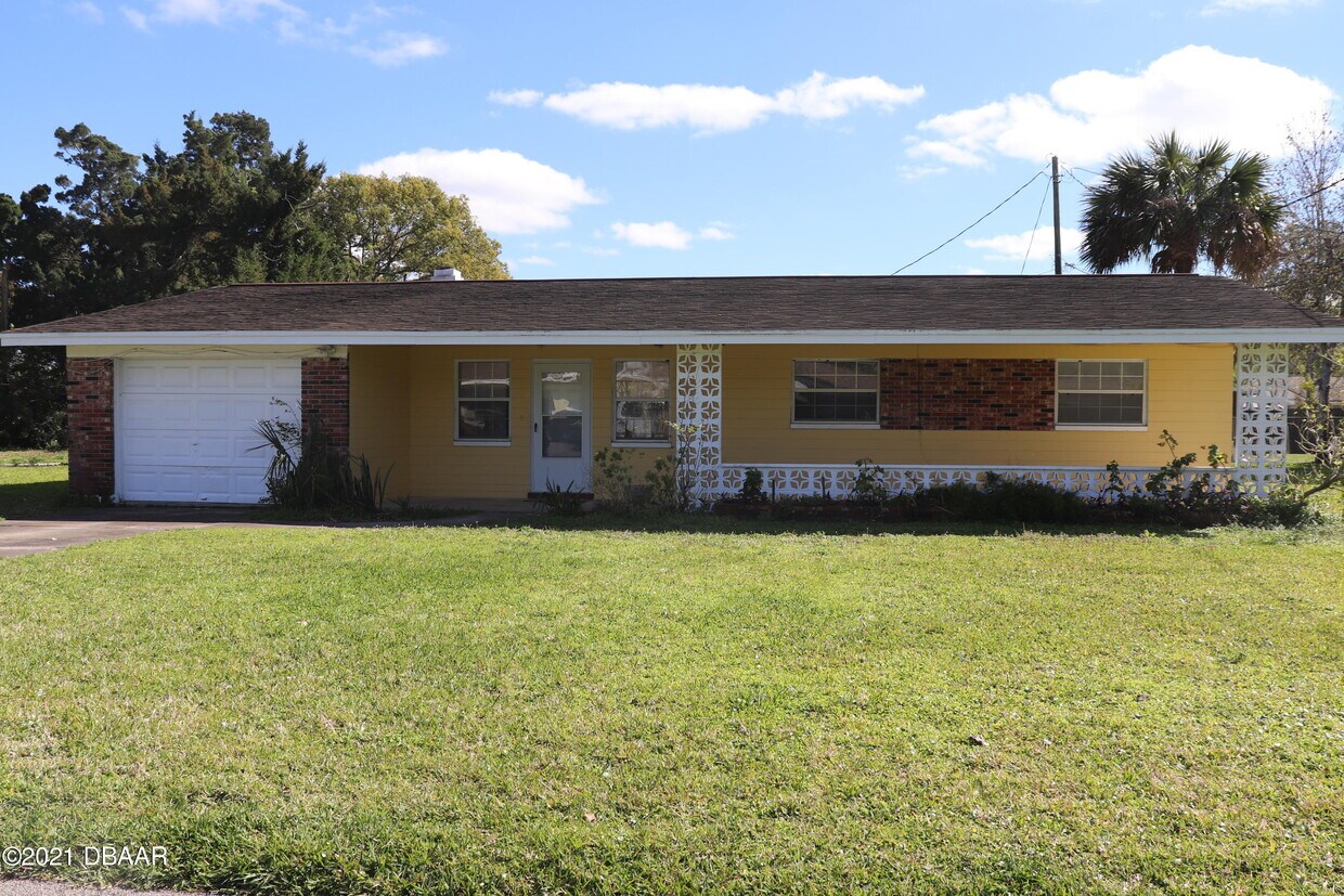 511 Gertrude Ln, South Daytona, FL 32119 House for Rent in South