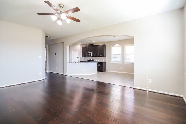 Foto del edificio - 15002 Golden Summer Ct