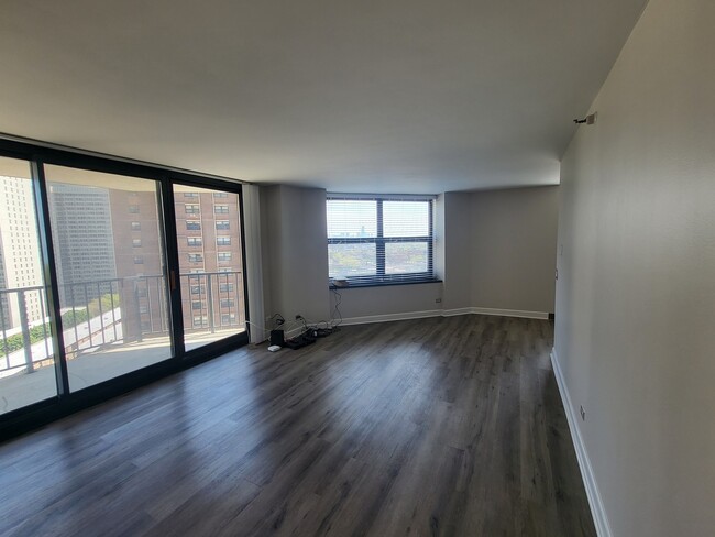 Foto del edificio - 3660 N Lake Shore Dr
