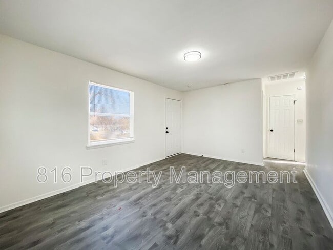 Foto del edificio - 5205 Locust Ave