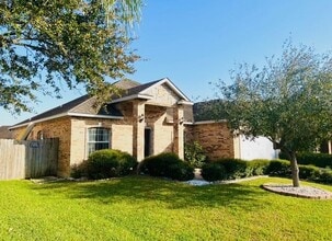 Building Photo - 2822 Regency Dr