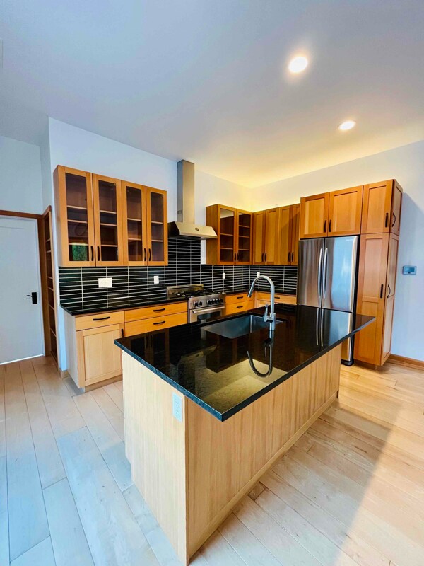 Foto del edificio - 231 NE Hancock St