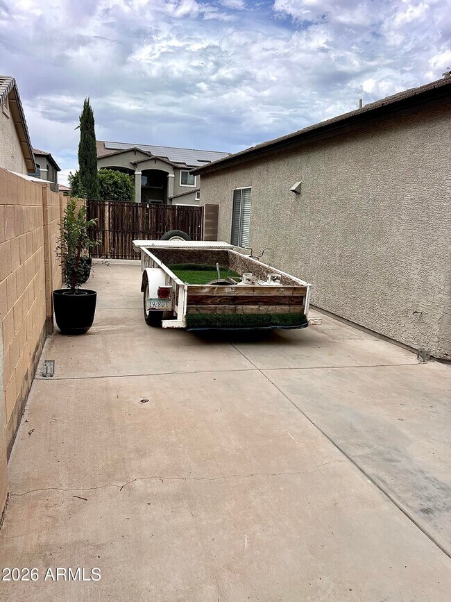 Foto del edificio - 7709 W Wood Ln