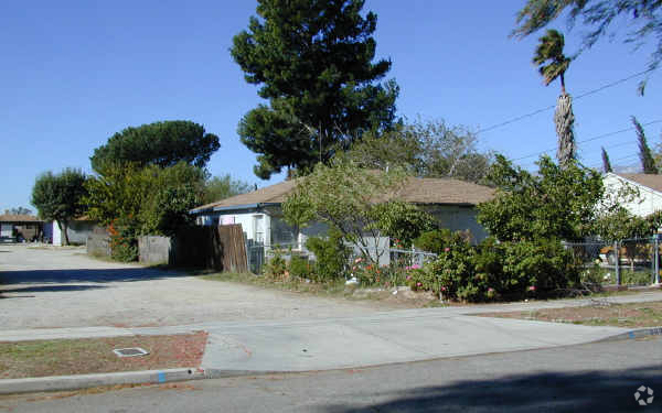 Primary Photo - 9030 Olive St