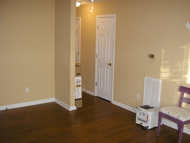 Foto del edificio - 109 Hillridge Ct