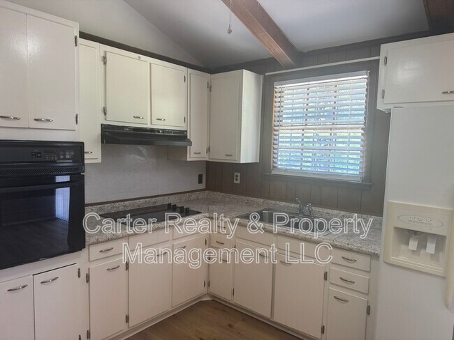 Foto del edificio - 3004 Lytle Dr