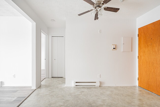 Building Photo - 40 Rue Racine