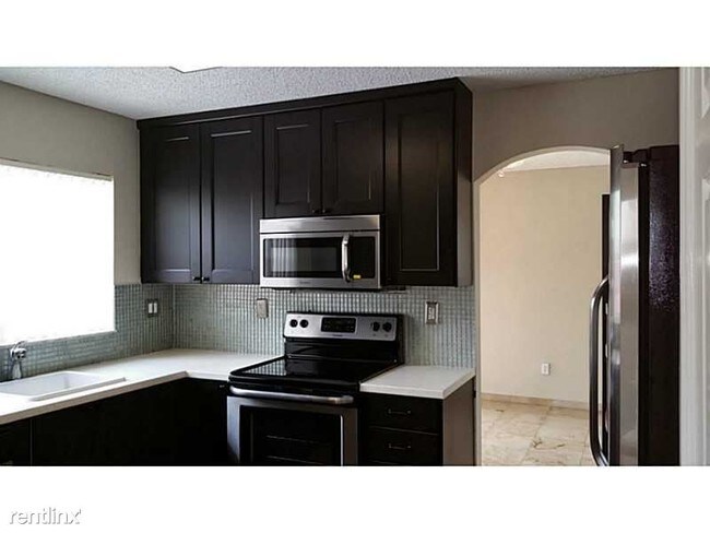Building Photo - 1238 NW 170th Ave