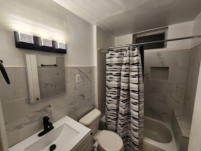 Baño - 3531 Pacific Ave