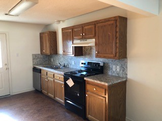 Building Photo - 300 Fischers Ln