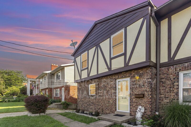 Foto principal - 4606 Glenway Ave