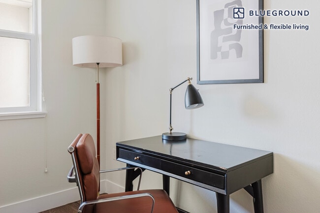 Foto del edificio - 3888 Artist Walk Common