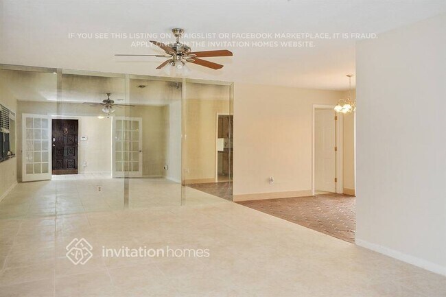 Building Photo - 2931 S Seacrest Blvd