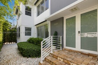 Building Photo - 3909 US-1