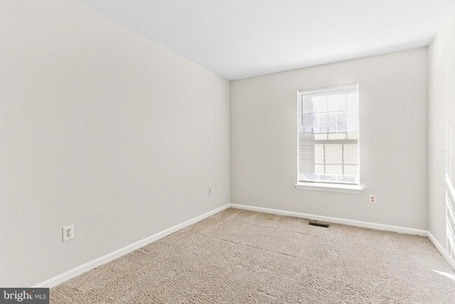 Building Photo - 1905 Camelia Ct