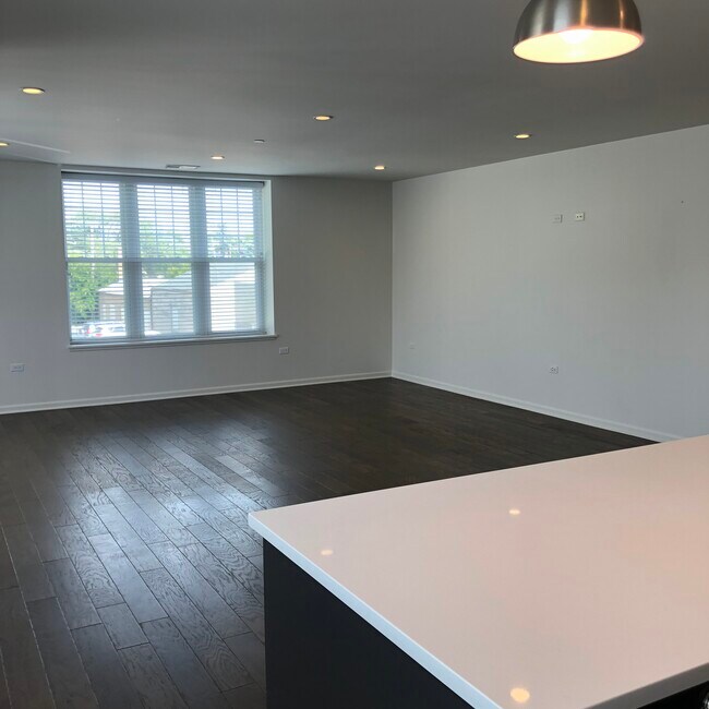 3BR, 2BA - 1,822SF - Eleven5 Lake