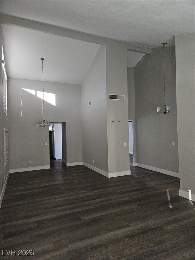 Foto del edificio - 6764 Groveview Ln