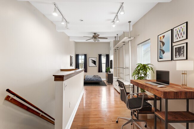 Building Photo - 410 S Bethel St