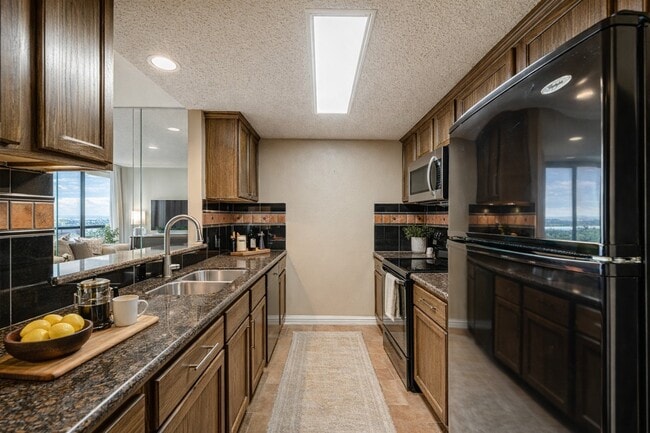 Building Photo - 14655 Champion Forest Dr Dr