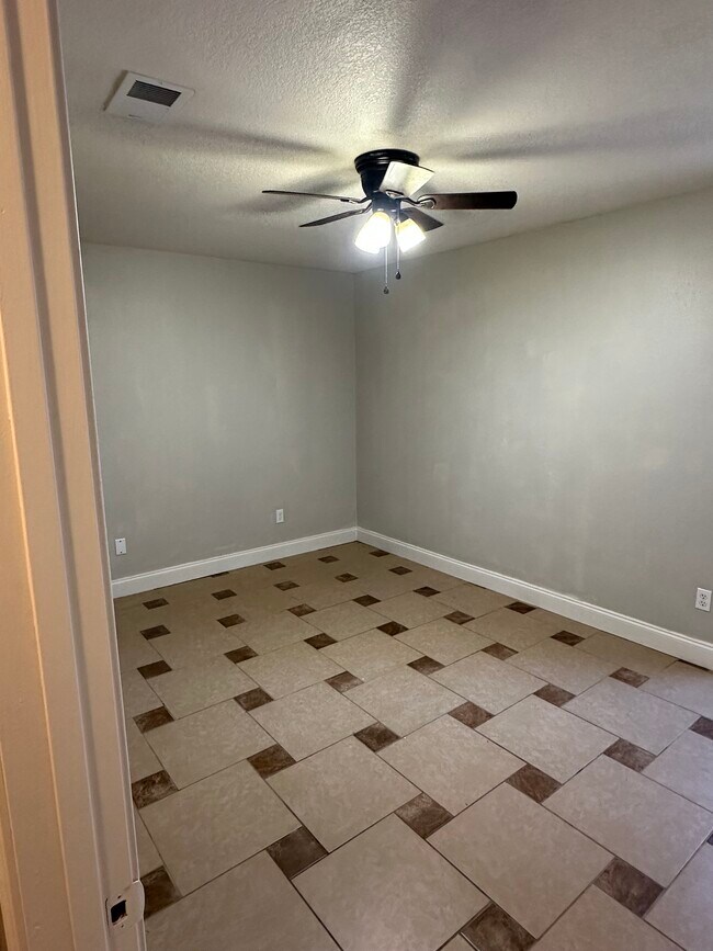 Dormitorio principal - 11620 Chemstrand Rd