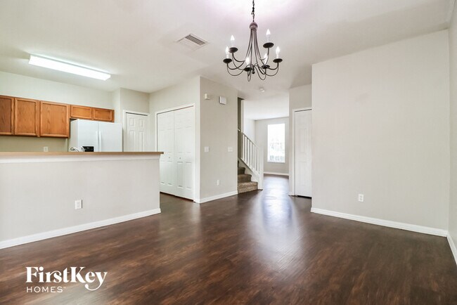 Building Photo - 1251 Charlesworth Dr
