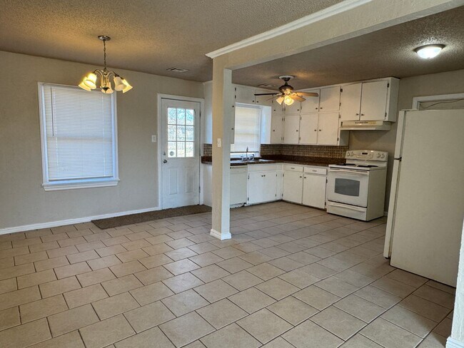 Foto del edificio - 734 NW 31st St