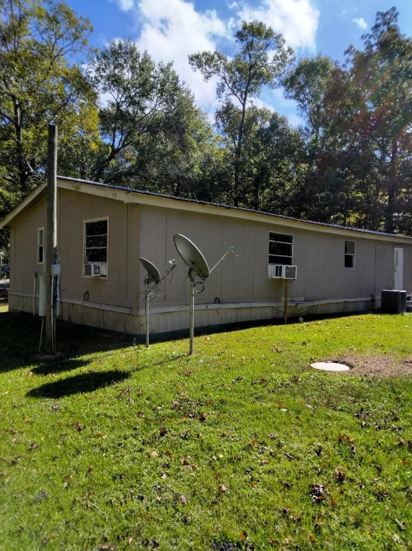 Building Photo - 15509 Parret Ln