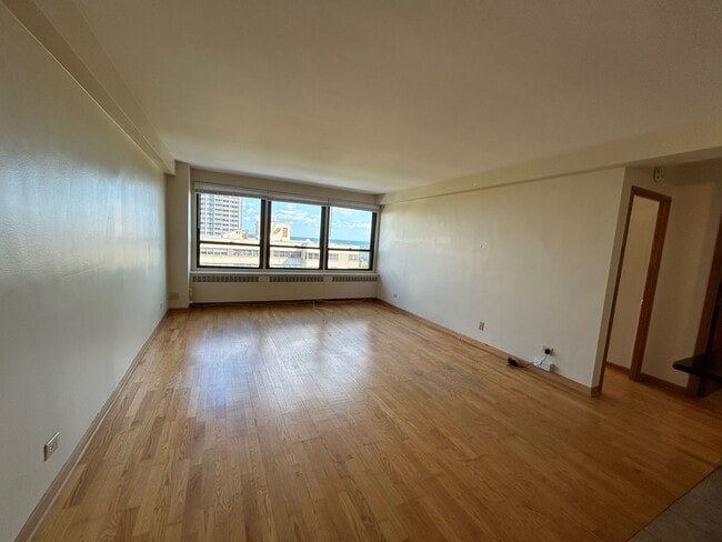 Building Photo - 4180 N Marine Dr
