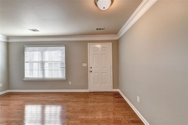Building Photo - 3070 Centerglen Ln